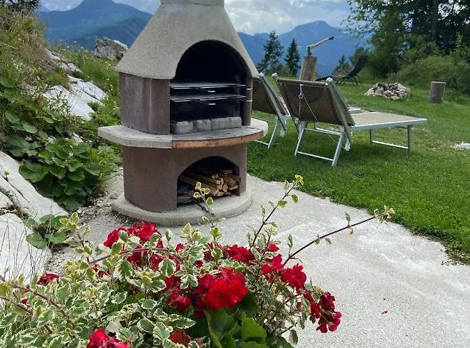 Obiralmhütte Fladung * Bad Eisenkappel
